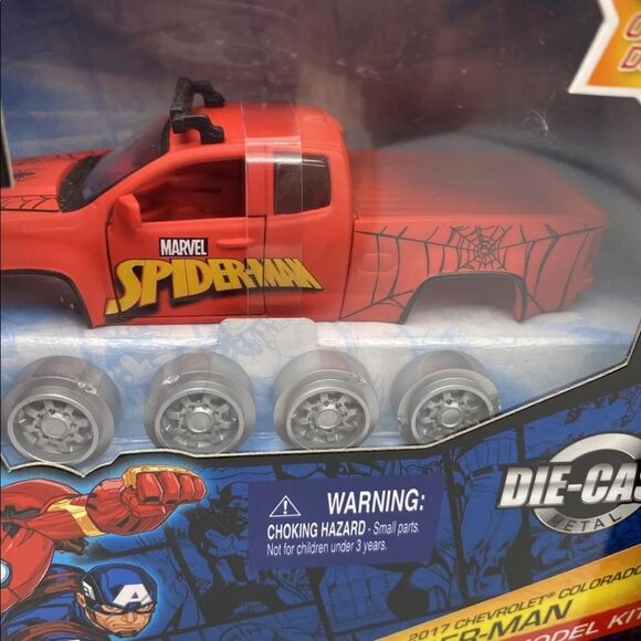 Marvel Diecast Metal Car Model Kit 4x4 Rebels Black Widow Spiderman IronMan - Picture 4 of 10